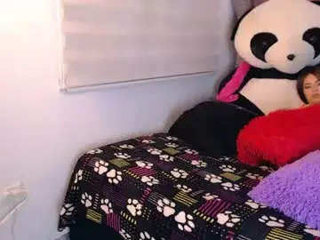 Chaturbate Sex Cam of luna_and_logan_hot