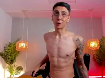 Chaturbate Free Live Porn of gio_carangi
