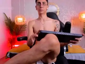 Chaturbate Live Porn of gio_carangi
