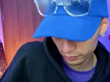 Chaturbate Best live sex cam show of mattias_dantee