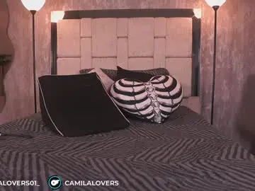 Chaturbate Live Porn of camilalovers01
