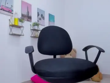 Chaturbate Free Live Porn of emma_lean