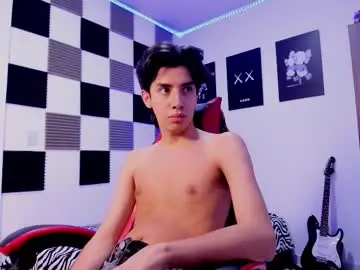 Chaturbate Live Sex Cam of alan_boy01