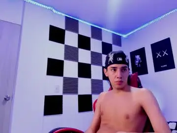 Chaturbate Free Porn Cam of alan_boy01