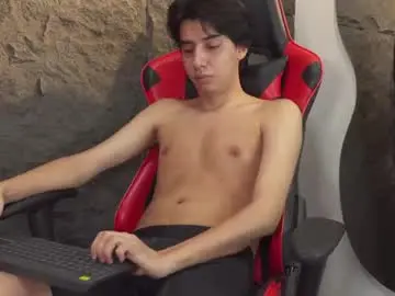 Chaturbate Nude Webcam of alan_boy01