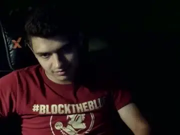 Chaturbate Live Sex Cam of alej277901