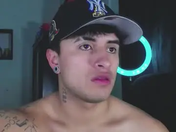 Chaturbate Adult Video Chat of boylatin_777