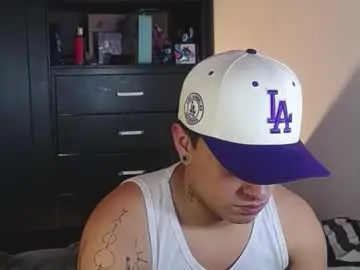 Chaturbate Live Porn of boylatin_777