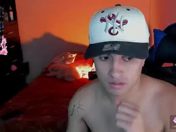 Chaturbate Live Sex Cam of boylatin_777