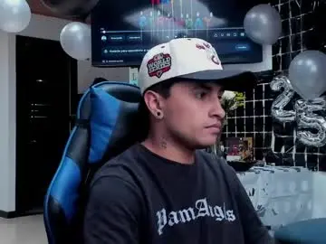 Chaturbate Watch Live Sex Cams of boylatin_777