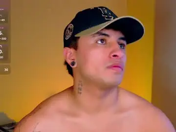 Chaturbate Live Sex Cam of boylatin_777