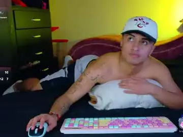 Chaturbate Live Porn of boylatin_777