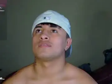 Chaturbate Live Sex Cam of boylatin_777