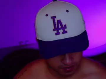 Chaturbate Nude Webcam of boylatin_777
