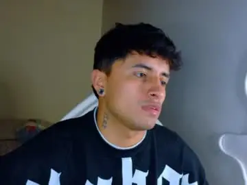 Chaturbate Adult Video Chat of boylatin_777