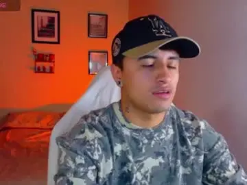 Chaturbate Live Sex Cam of boylatin_777