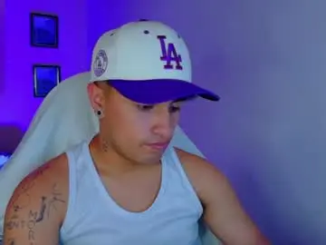 Chaturbate Live Porn of boylatin_777