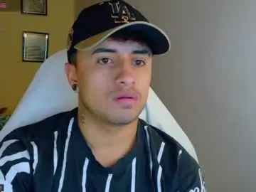 Chaturbate Live Porn of boylatin_777