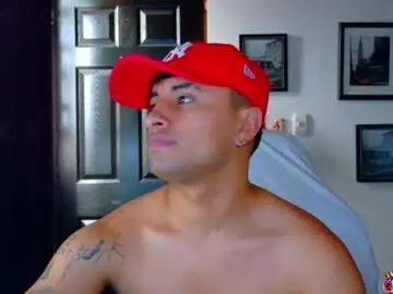 Chaturbate Live Sex of boylatin_777