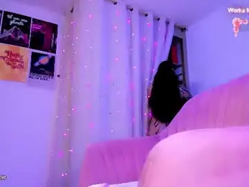 Chaturbate Live Sex Cam of doux_amer