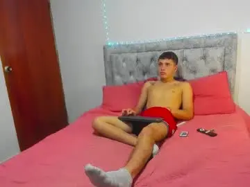 Chaturbate Free Live Porn of julian_wolf18