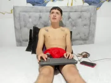 Chaturbate Best Webcam of julian_wolf18