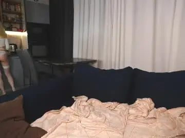 Chaturbate Live Sex Cam of lessyluiz