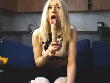 Chaturbate Watch Live Sex Cams of lessyluiz