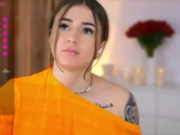 Chaturbate Live Sex Cam of aishasins