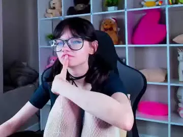 Chaturbate Free Porn Cam of emily_burnns