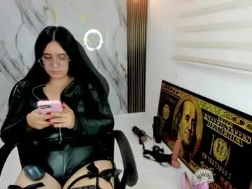 Chaturbate Free Porn Cam of queen_findom1