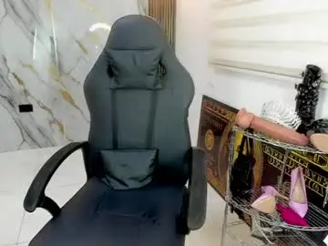 Chaturbate Live Sex Cam of queen_findom1