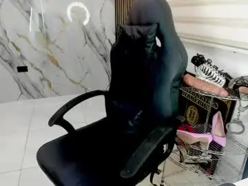 Chaturbate Live Sex Cam of queen_findom1