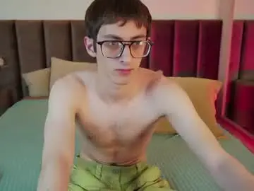 Chaturbate Nude Webcam of ronbevs