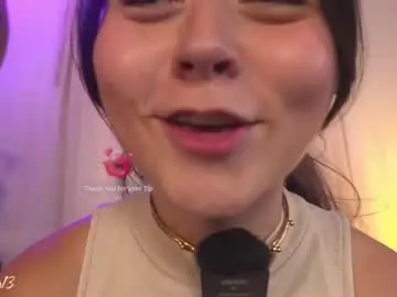 Chaturbate Free Live Porn of bellapazzia13