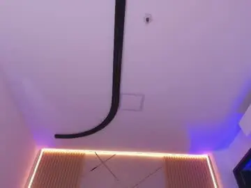 Chaturbate Adult Video Chat of mr_mikee_