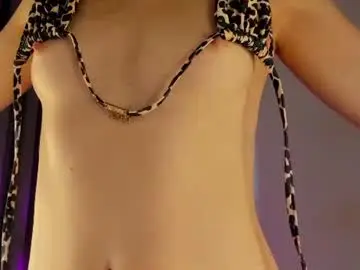 Chaturbate Live Porn of valenora1