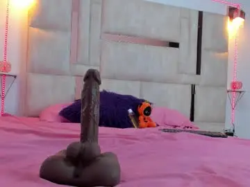 Chaturbate Live Sex Cam of emily_walker4