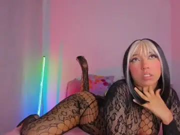 Chaturbate Adult Video Chat of emily_walker4