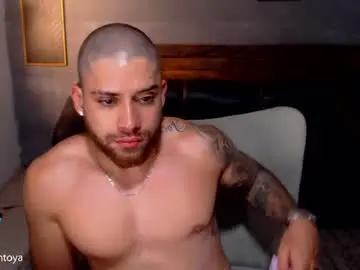 Chaturbate Live Sex Cam of mike_montoya