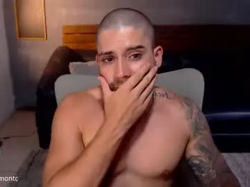 Chaturbate Live Sex Cam of mike_montoya