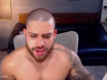 Chaturbate Sex Cam of mike_montoya