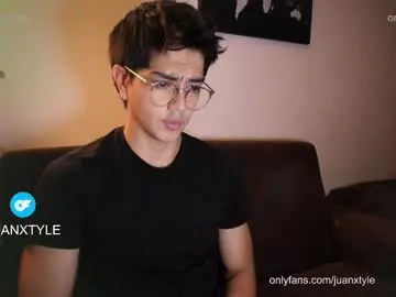 Chaturbate Adult Video Chat of juancamroom