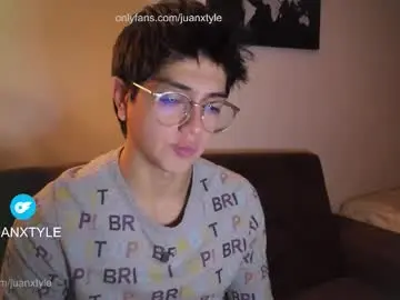 Chaturbate Best live sex cam show of juancamroom