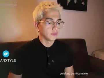 Chaturbate Adult Video Chat of juancamroom