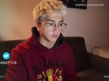 Chaturbate Free Porn Cam of juancamroom