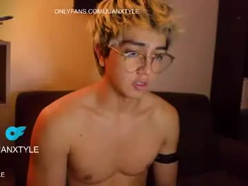 Chaturbate Sex Cam of juancamroom