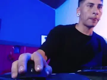 Chaturbate Live Porn of lucifer__king