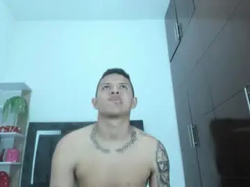 Chaturbate Nude Webcam of steven19_latinboy