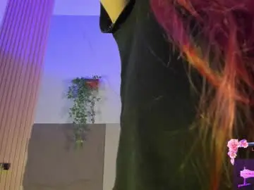 Chaturbate Live Sex Cam of alice_cute77